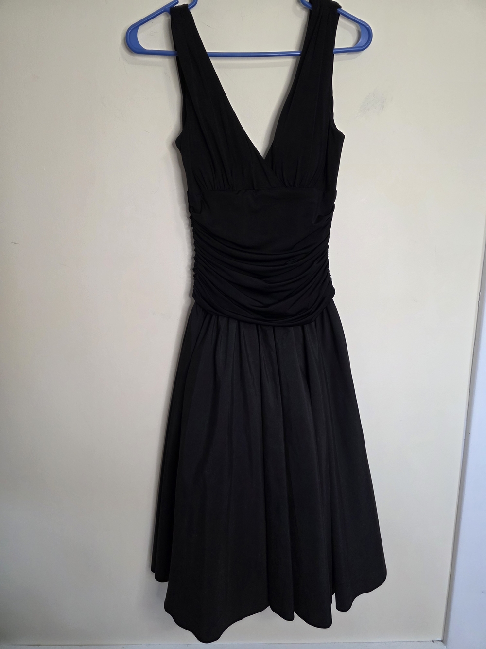 Max & Cleo Black Ruched V-Neck Midi Dress